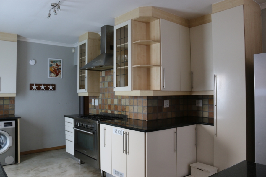 To Let 3 Bedroom Property for Rent in Kommetjie Western Cape